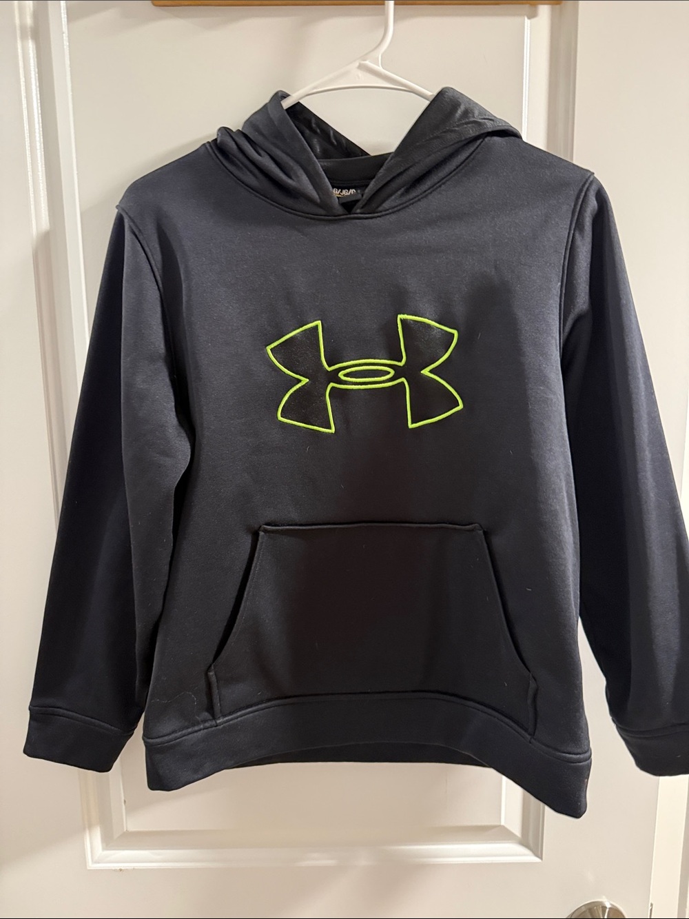 🥳 5 for $25 BUNDLE Under Armour Black Hoodie with Neon Green Logo - Kids